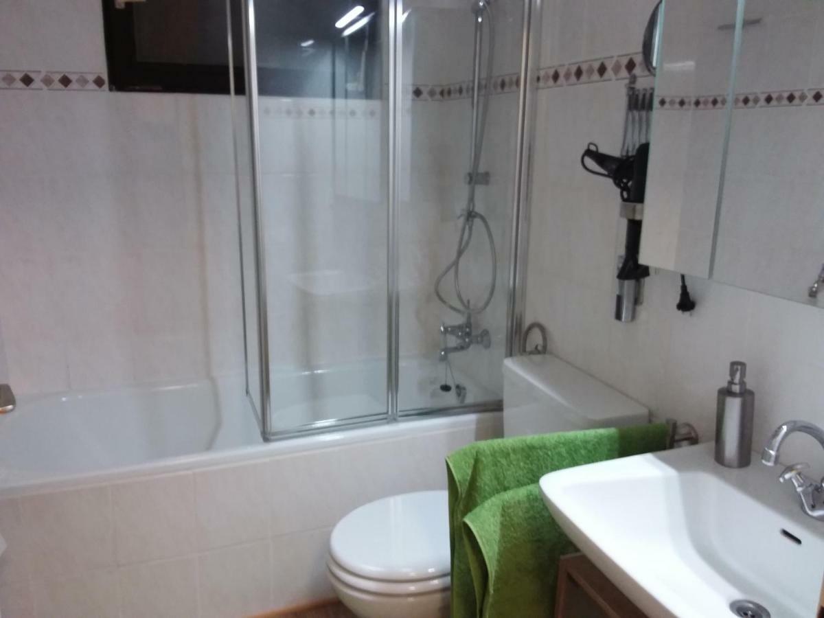 Tomte Apartment ลางเกลส์ไฮม์ ภายนอก รูปภาพ