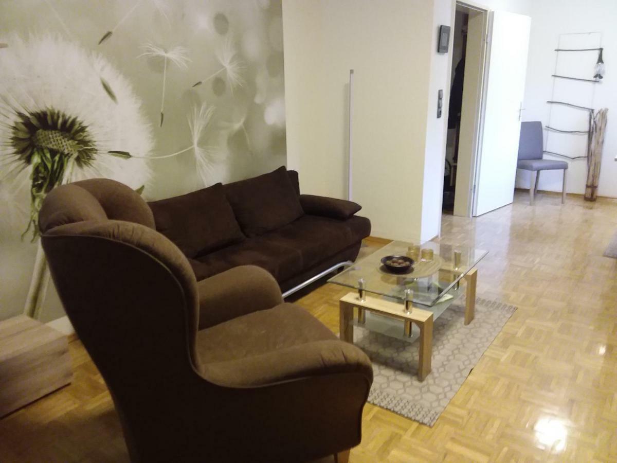 Tomte Apartment ลางเกลส์ไฮม์ ภายนอก รูปภาพ